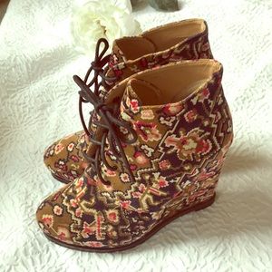 KIMCHI BLUE Booties 💙